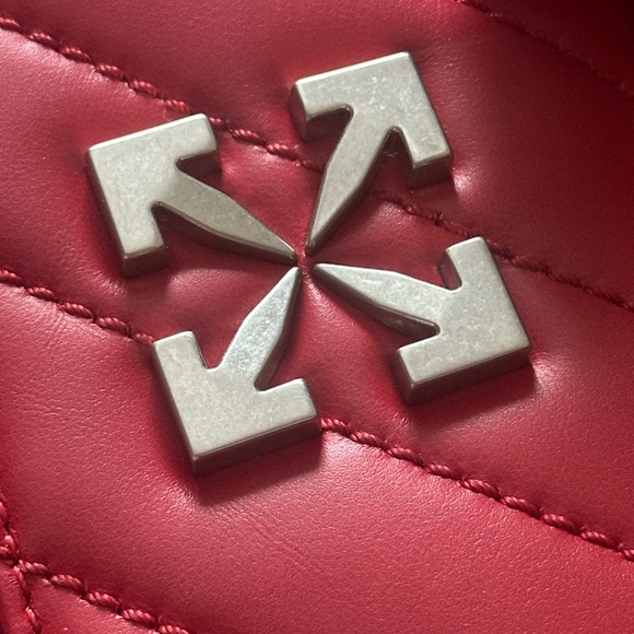 Off White Red Jackhammer 19 Quilted Chain Shoulder Bag - Picture 8 of 17